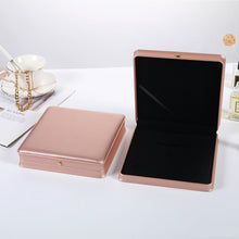 Load image into Gallery viewer, PU crown buckle flip jewelry box (AE4079)