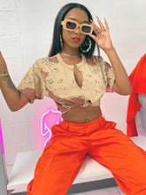 Load image into Gallery viewer, Deep V Twist Letter Print T-Shirt AY2040