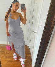 Load image into Gallery viewer, Solid color ruffled pleated dress