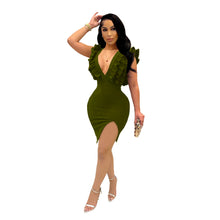 Load image into Gallery viewer, Solid color stitching V-neck wooden ear dress(AY1638)