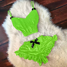 Load image into Gallery viewer, Solid color velvet suspender underwear set(AY1609)