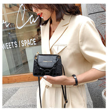 Load image into Gallery viewer, Trendy one-shoulder half-circle saddle bag AB2024