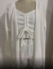 Load image into Gallery viewer, Leisure Solid Color Plush Three Piece Set AY1675