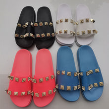 Load image into Gallery viewer, Fashion rhinestone rivet slippers(HPSD184)