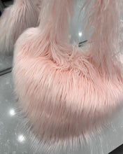 Load image into Gallery viewer, Personalized heart-shaped plush shoulder bag AB2142
